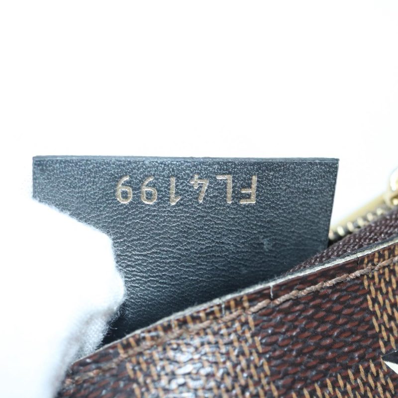 LOUIS VUITTON Pochette Wallet - Image 6