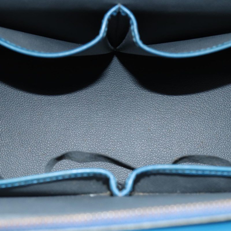 LOUIS VUITTON Riviera Handbag - Image 4